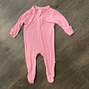 Kyte baby zipper onesie